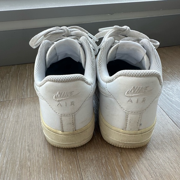 White Nike Air Force 1 (Women’s 7) - Picture 3 of 5